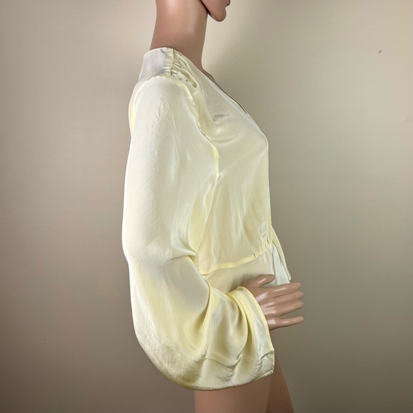 NEW MADEWELL YELLOW BELL SLEEVE TOP - Picture 3 of 4